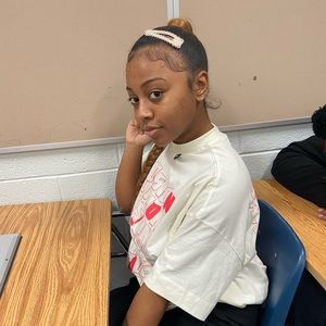 Meet your Posher, Monet